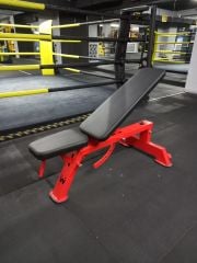 Açılı Bench Sehpası Kırmızı