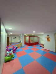 Trambolinli Top Havuzu Oyun Alanı 600x300cm