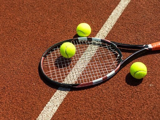 Tenis