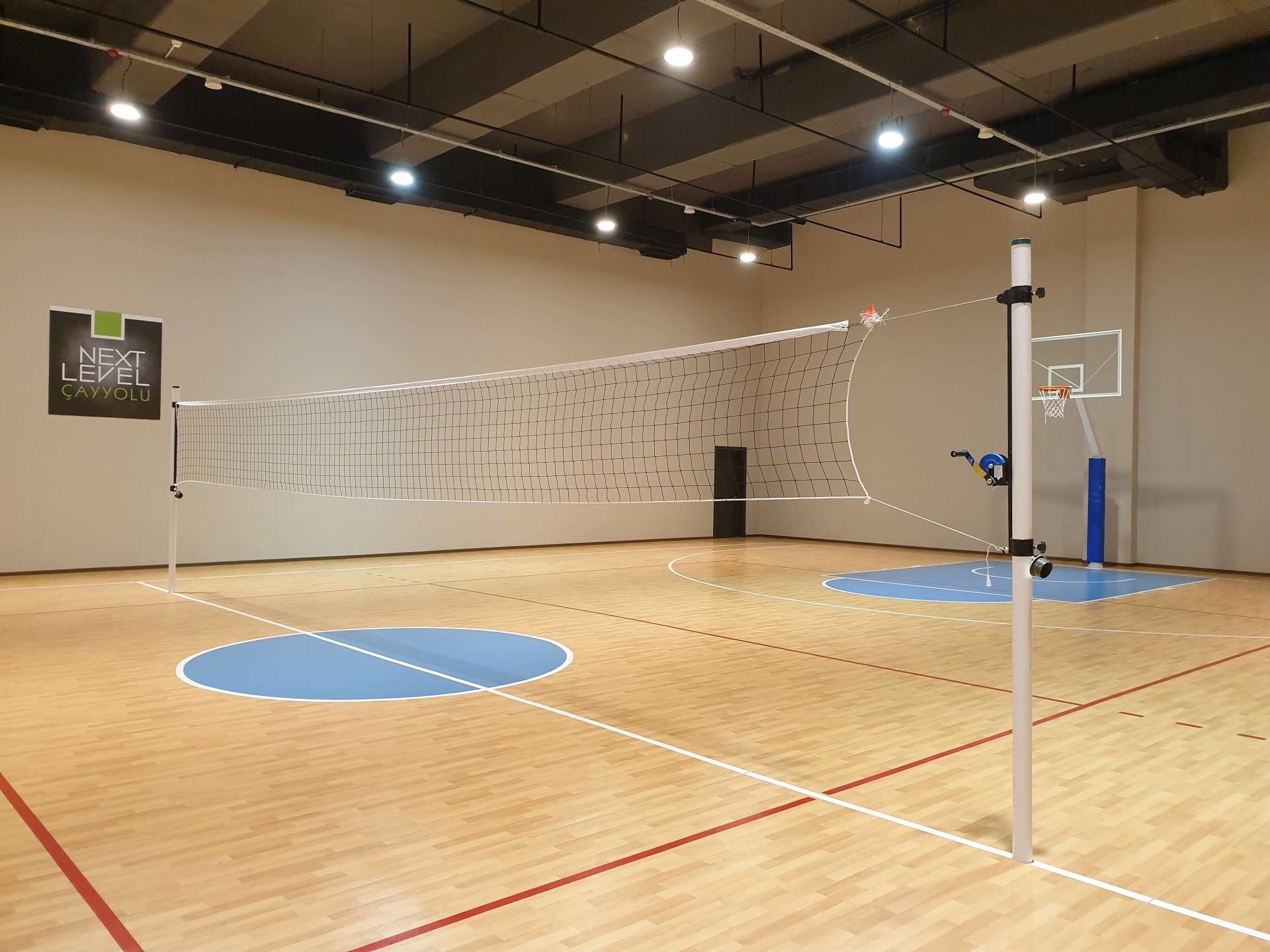 VOLEYBOL DİKMESİ STANDART İTHAL KRİKO SİSTEMLİ
YÜKSEKLİK AYARLI MAPALI (WHITEFICE DİAMOND MODEL)