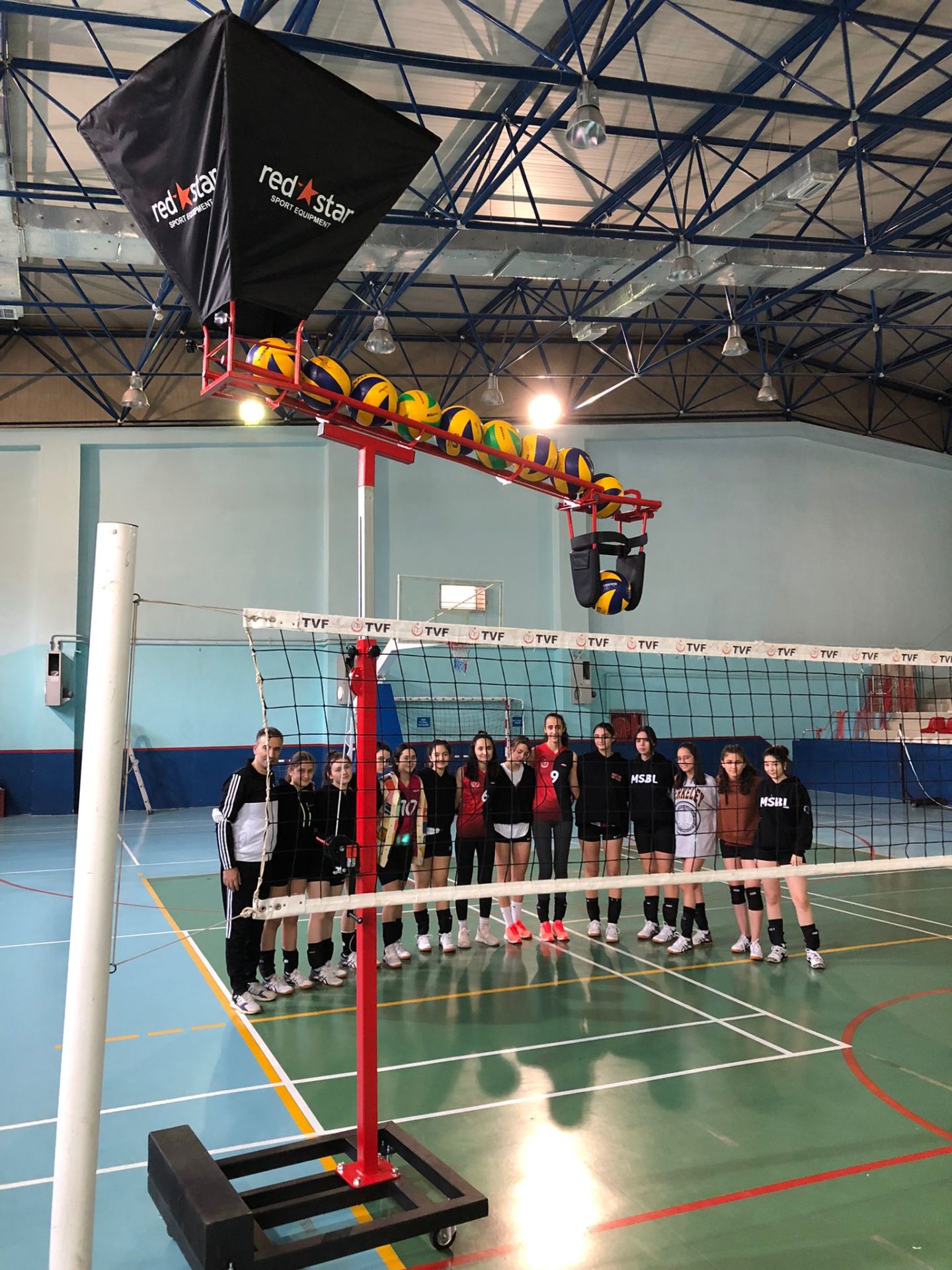 VOLEYBOL SMAÇ MAKİNASI