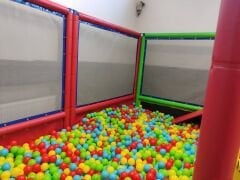 TOP HAVUZU VE TRAMBOLİN OYUN ALANI MEGA