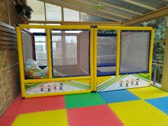 Top Havuzu Trambolin Oyun Alanı Mini Yan Görünüm