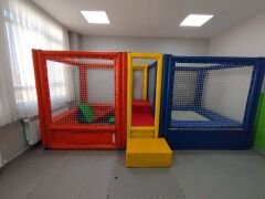 Top Havuzu Ve Trambolin Oyun Alanı Maxi