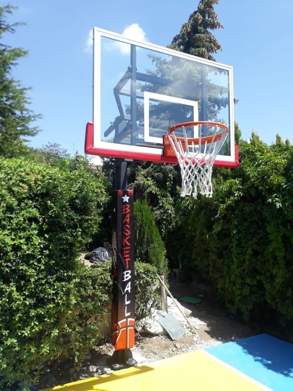 ASSA SPOR Black Gold Tek Direkli Basketbol Potası Esnek Çember Yükseklik Ayarlı Temperli Cam 100×150 - Basketbol Potası Üretimi