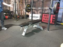 Açılı Bench Sehpası Gri