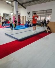 Air Track Jimnastik Minderi 600x200x20 cm | Profesyonel Şişme Antrenman Minderi Farklı Açı Görünümü
