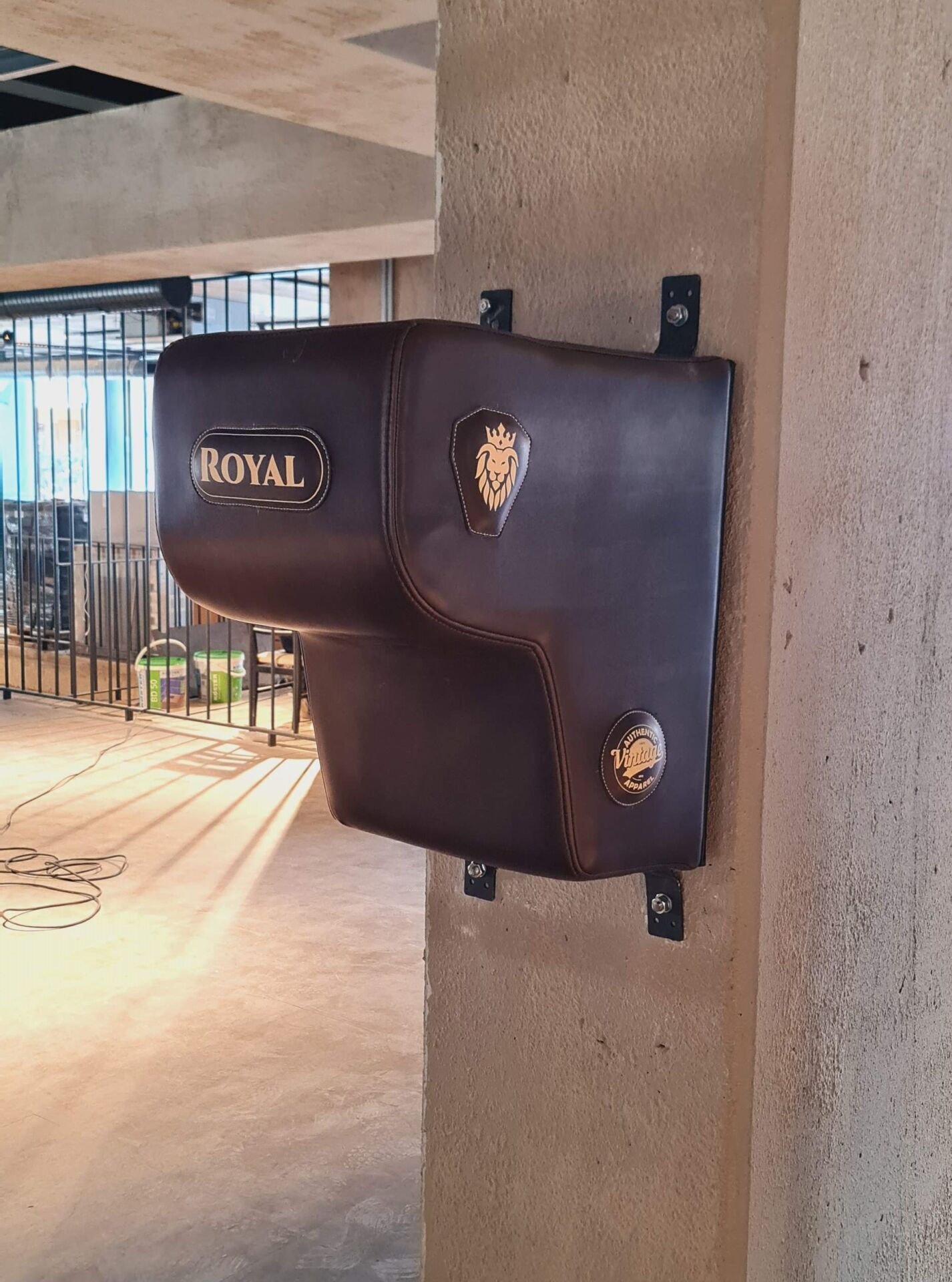 Duvar darbe yastığı CRS-007 48x44x59 cm duvara monte Royal Model - ASSA SPOR